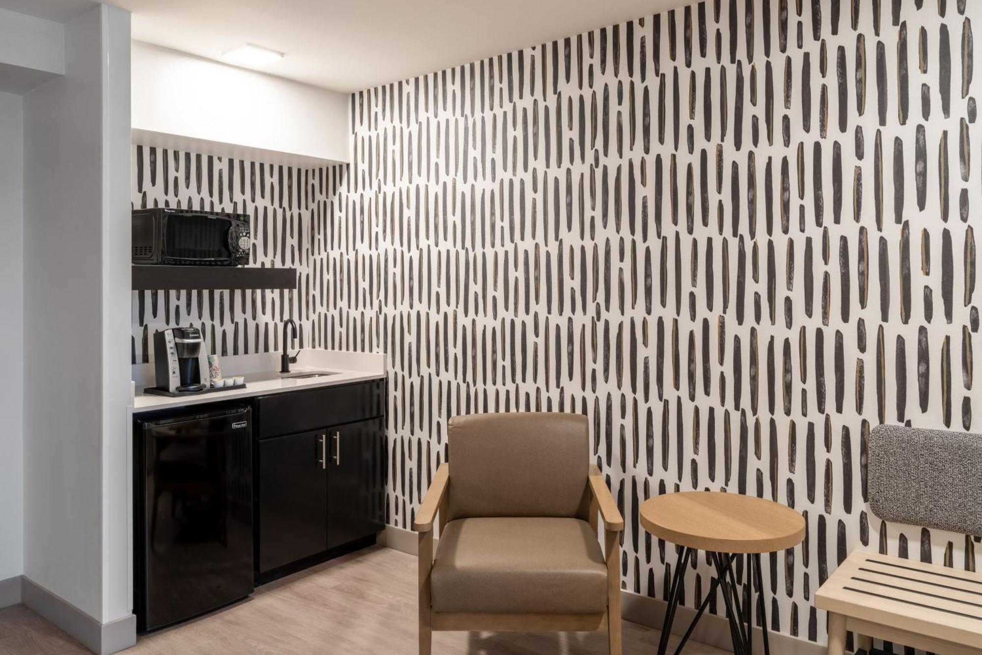Atwell Suites Austin Airport By Ihg Exterior foto